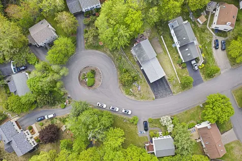 8 Oak Hill Lane Exeter NH 03833