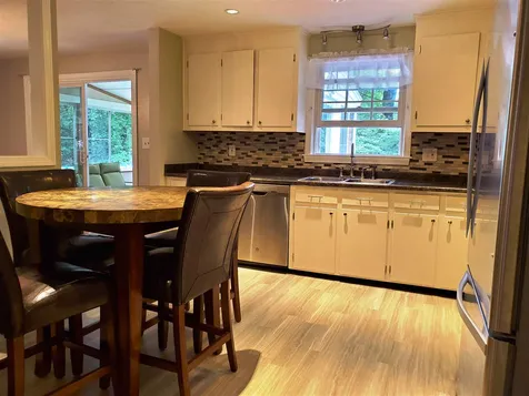 6 Brookview Drive Derry NH 03038