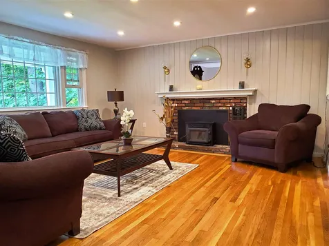 6 Brookview Drive Derry NH 03038
