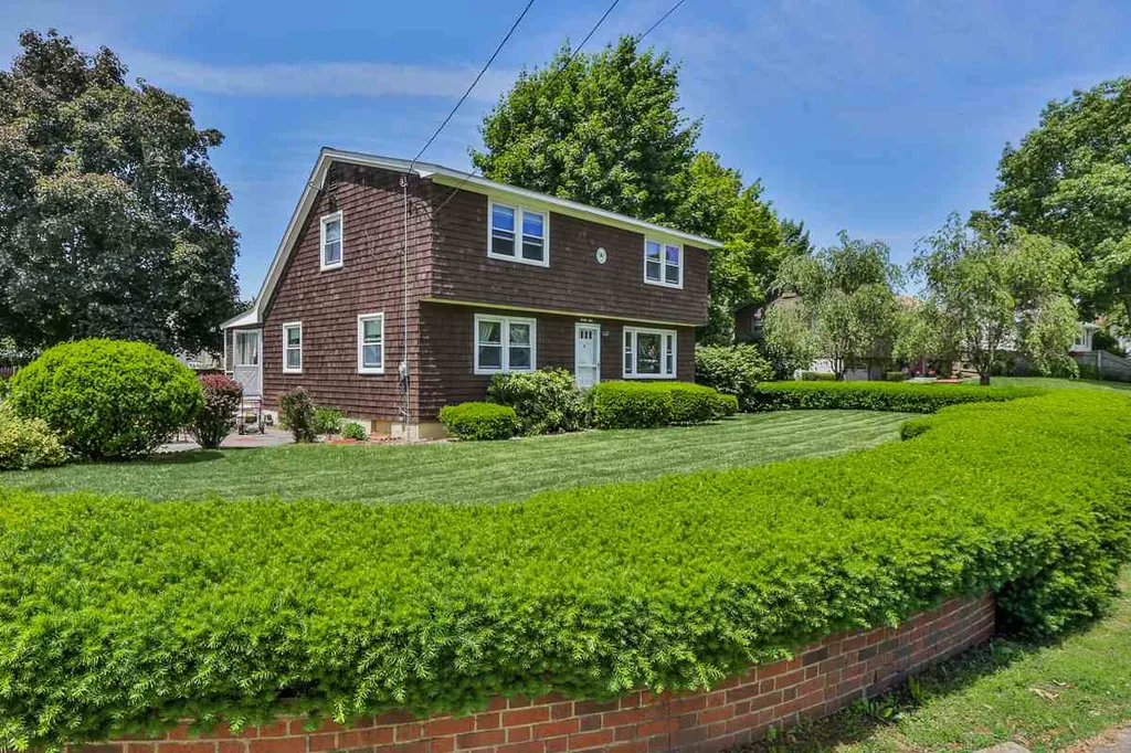 29 Cheyenne Drive Nashua NH 03063