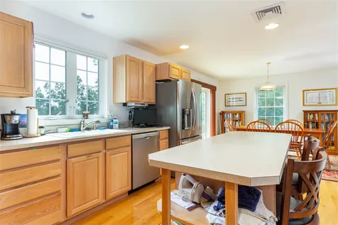 19 Rockland Street Burlington VT 05408