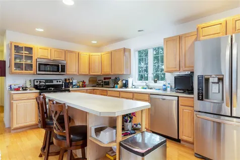 19 Rockland Street Burlington VT 05408