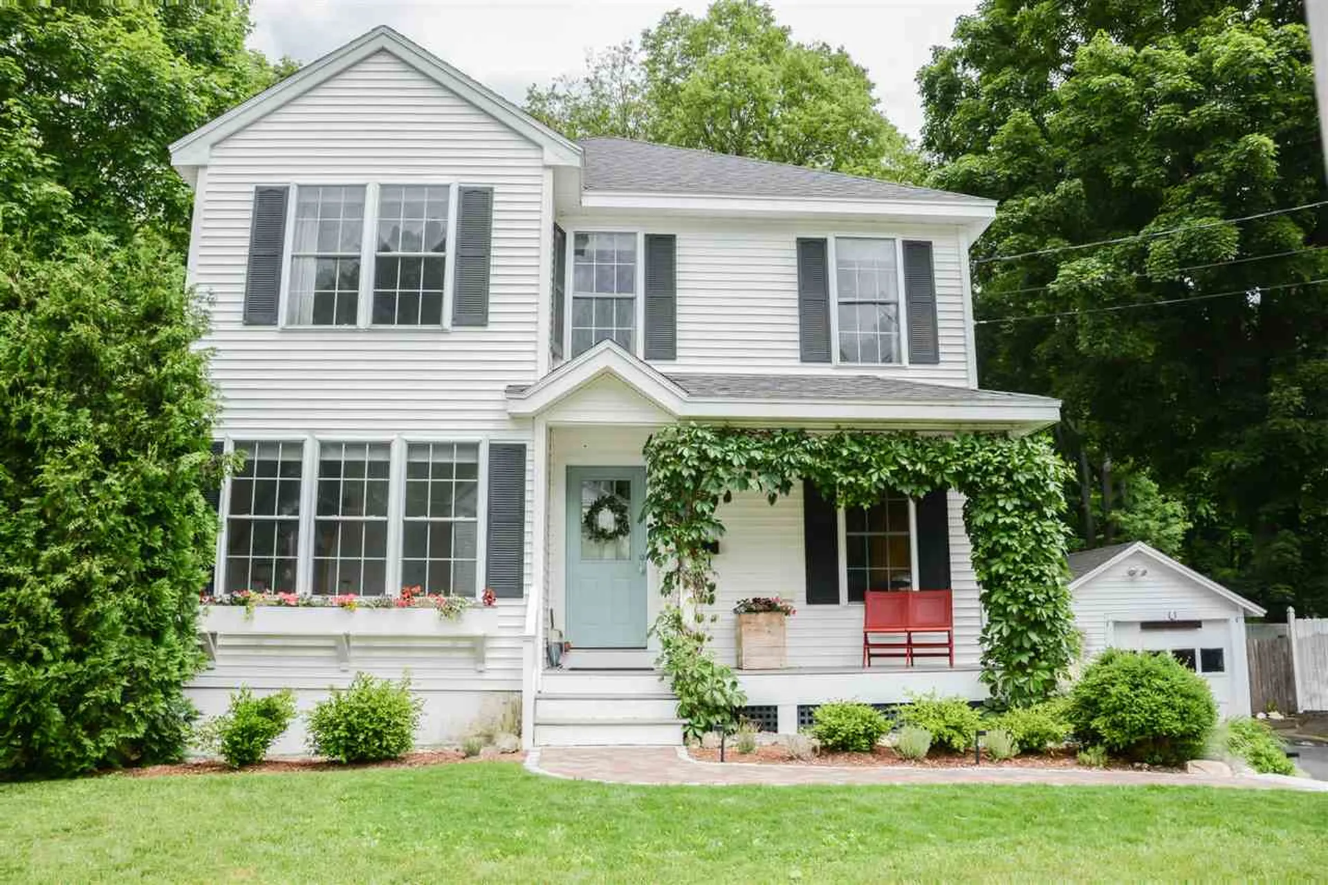 36 Oak Street Milford NH 03055-4415