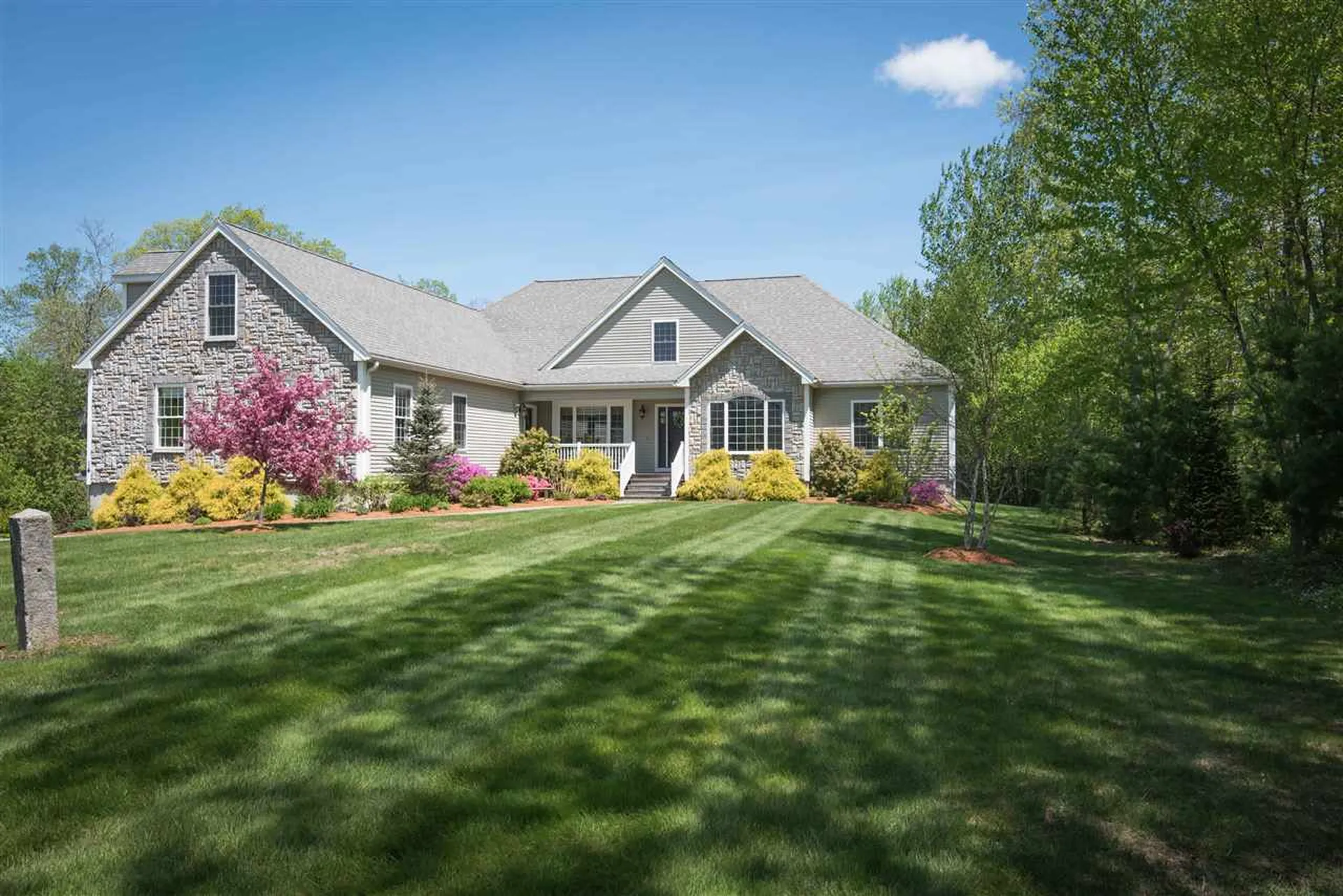 14 Zoe Lane Newton NH 03858