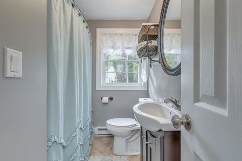 21-23 Townhouse Road Allenstown NH 03275