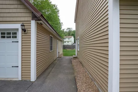 21-23 Townhouse Road Allenstown NH 03275
