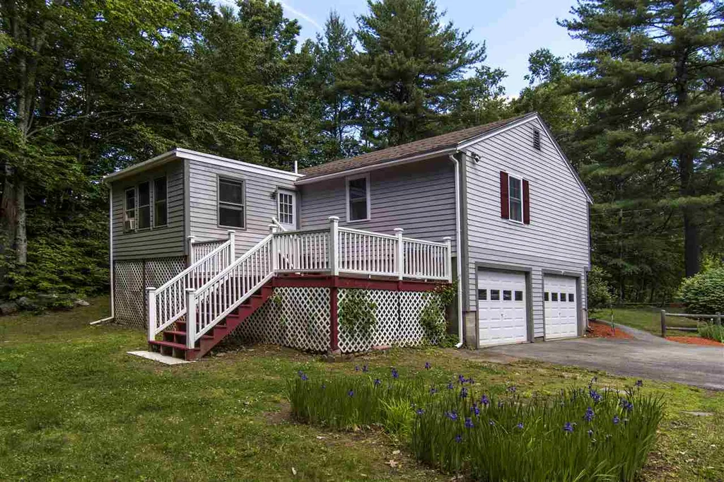 7 Kerry Drive Newton NH 03858