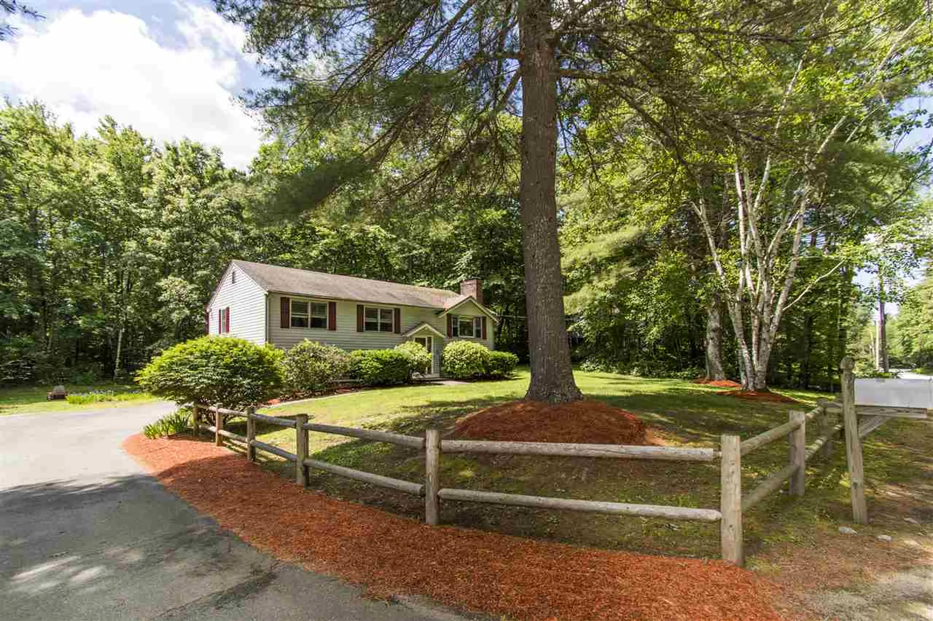 7 Kerry Drive Newton NH 03858