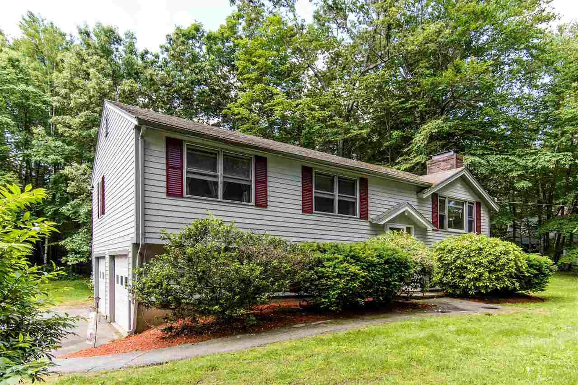7 Kerry Drive Newton NH 03858