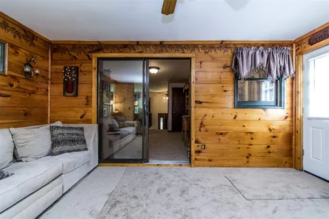 7 Kerry Drive Newton NH 03858