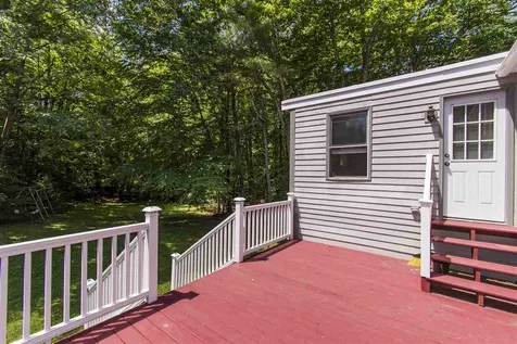 7 Kerry Drive Newton NH 03858