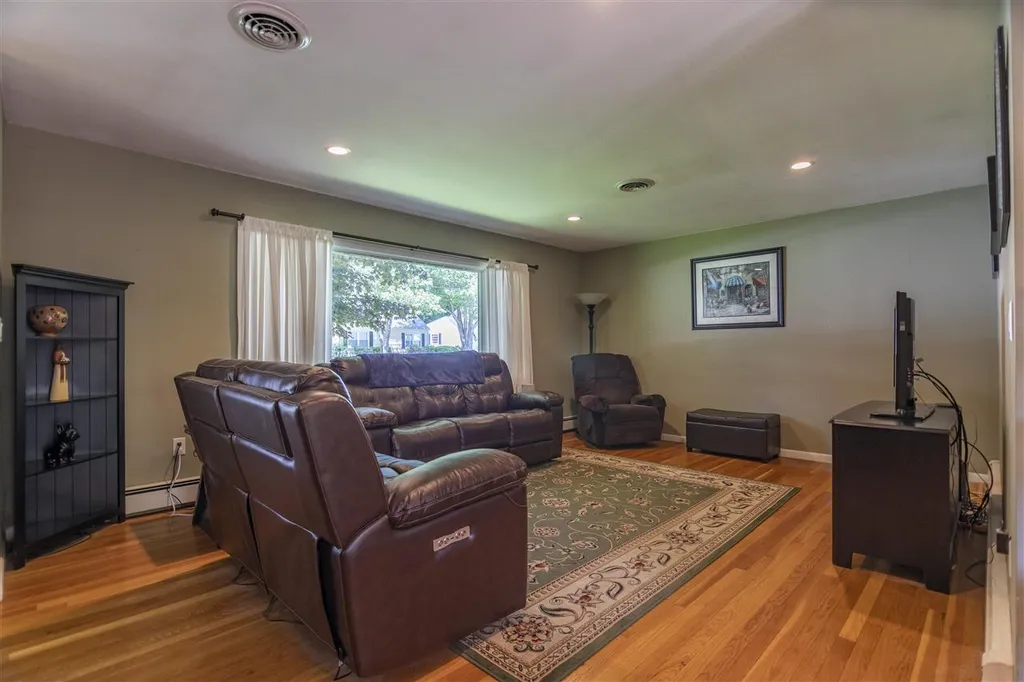 83 Sheffield Road Road Portsmouth NH 03801