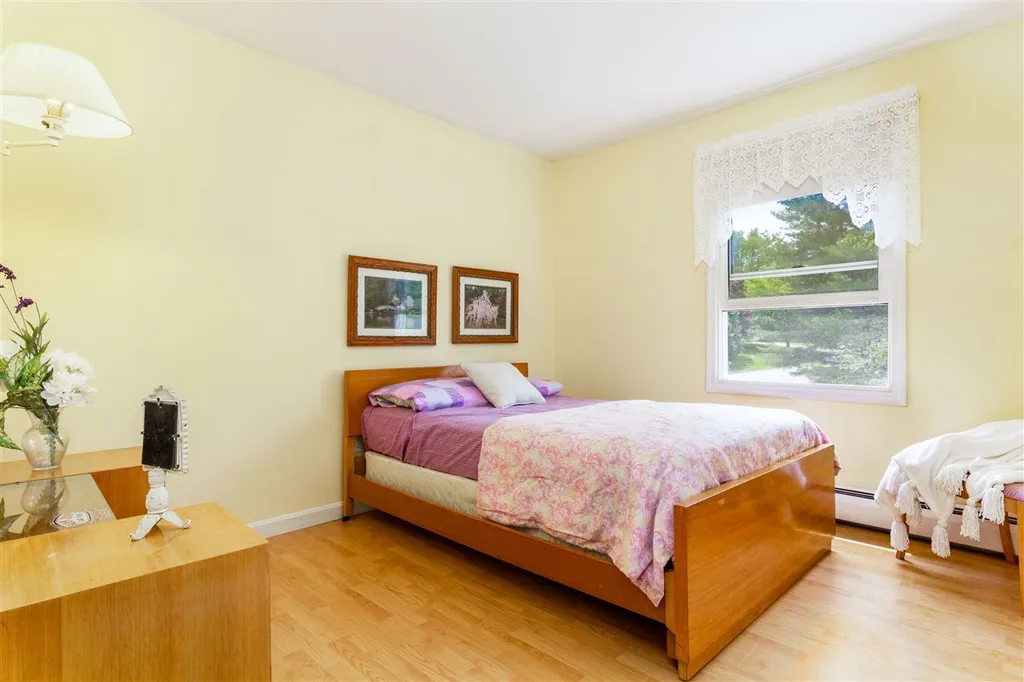 223 Stokes Lane Shelburne VT 05482