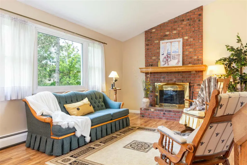 223 Stokes Lane Shelburne VT 05482