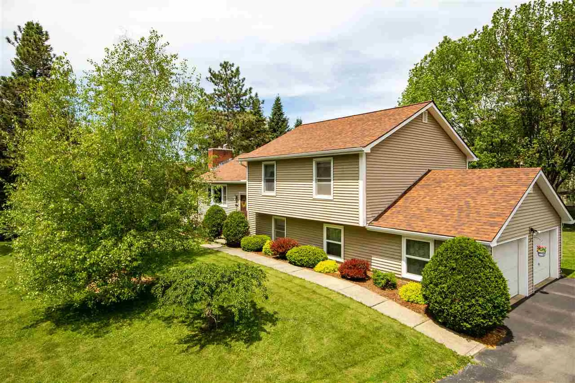 223 Stokes Lane Shelburne VT 05482