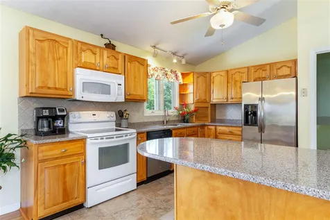 223 Stokes Lane Shelburne VT 05482