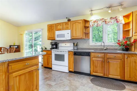 223 Stokes Lane Shelburne VT 05482