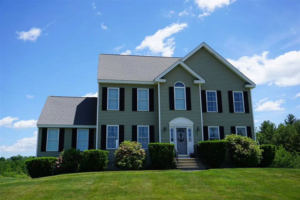 18 Washington Drive Brentwood NH 03833