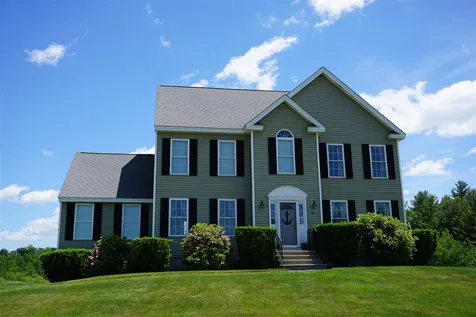 18 Washington Drive Brentwood NH 03833