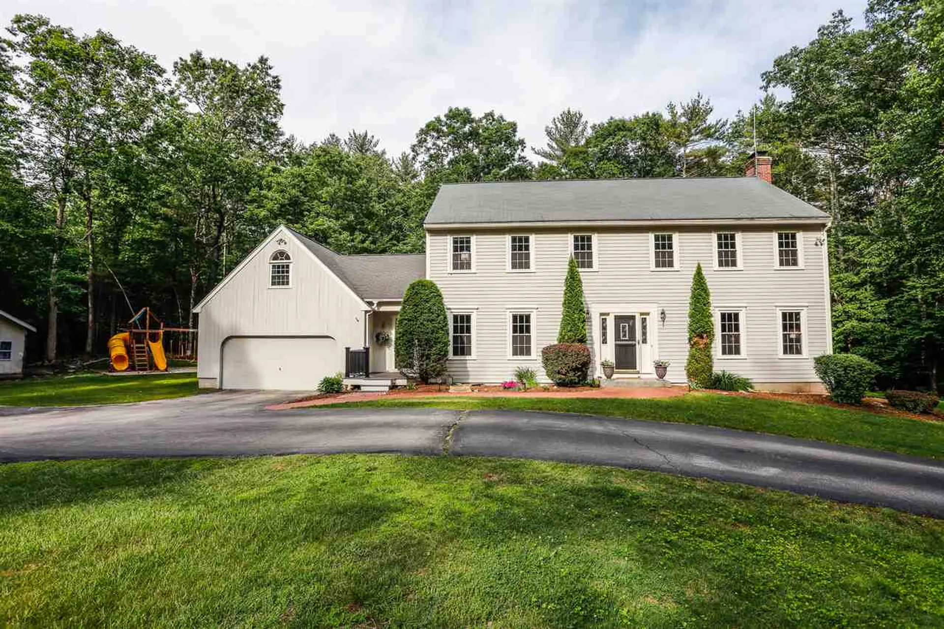 31 Schoolhouse Road Amherst NH 03031