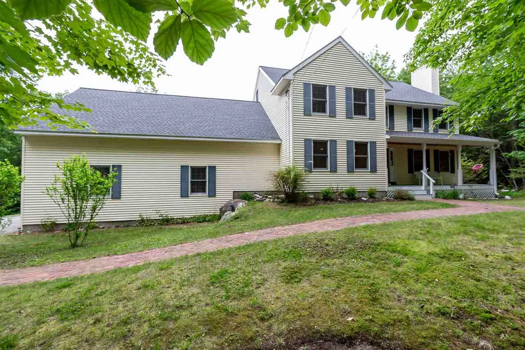 12 Hillside Drive Brookline NH 03033