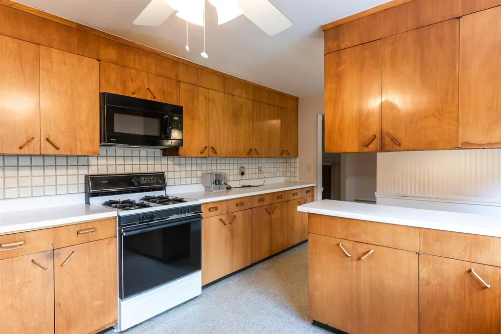 43 Farmington Road Nashua NH 03060