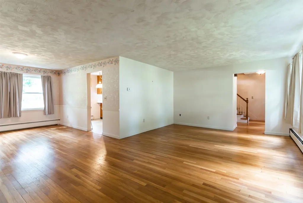 43 Farmington Road Nashua NH 03060