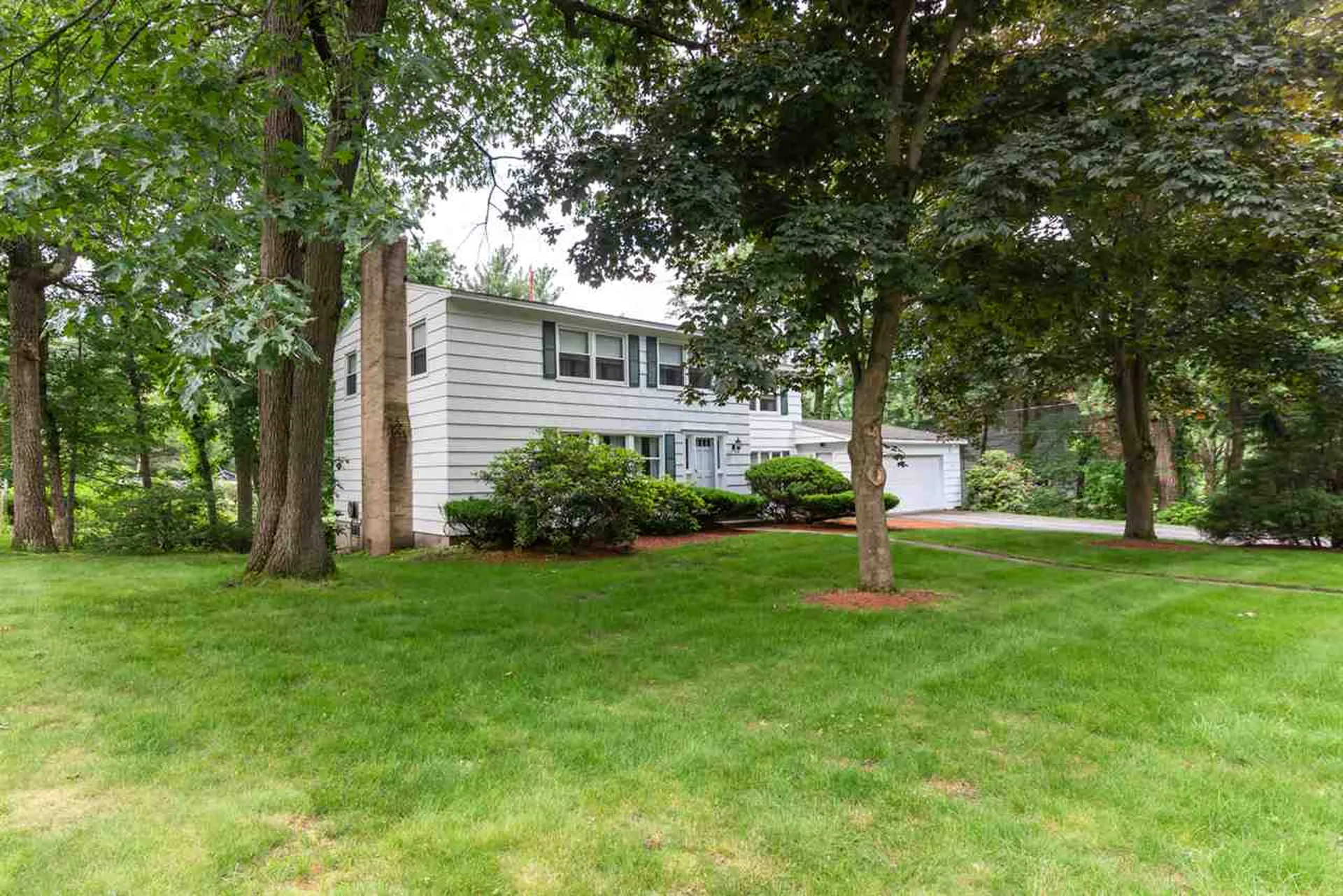 43 Farmington Road Nashua NH 03060