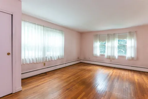 43 Farmington Road Nashua NH 03060