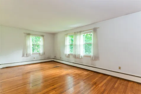 43 Farmington Road Nashua NH 03060
