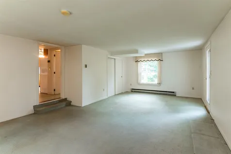 43 Farmington Road Nashua NH 03060