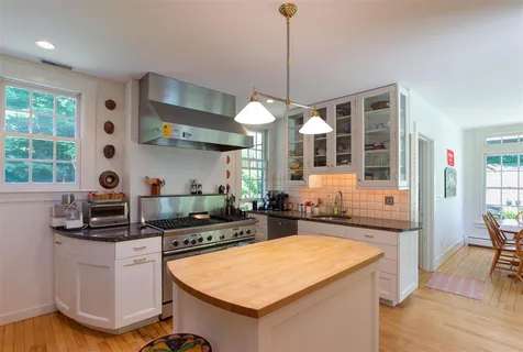 10 College Hill Road Woodstock VT 05091