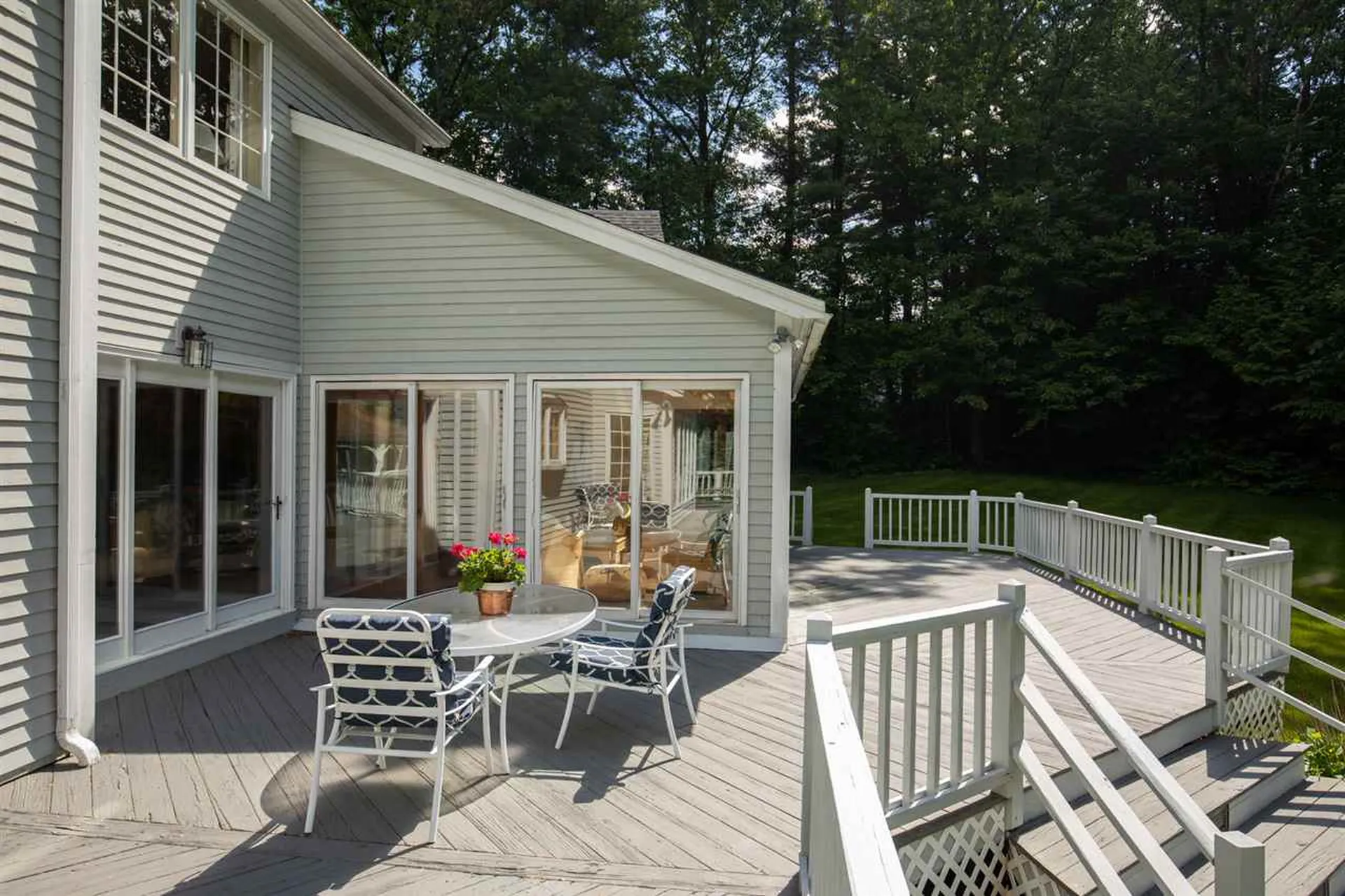 9 Evergreen Way Stratham NH 03885