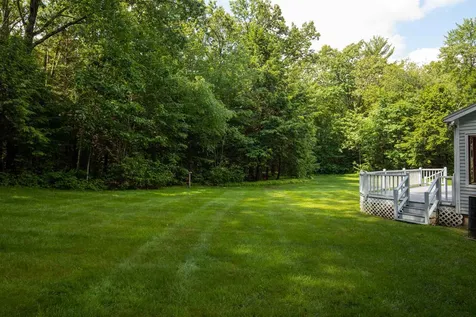 9 Evergreen Way Stratham NH 03885