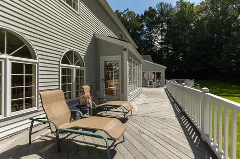 9 Evergreen Way Stratham NH 03885