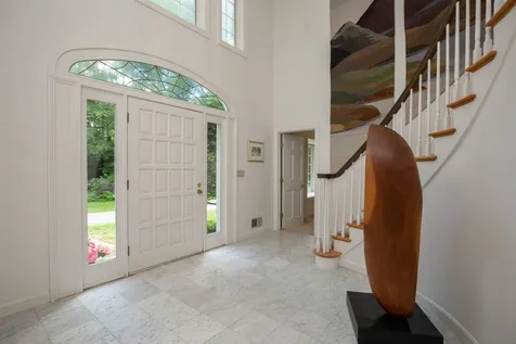 9 Evergreen Way Stratham NH 03885