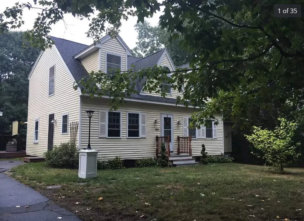 44 East Road Atkinson NH 03811