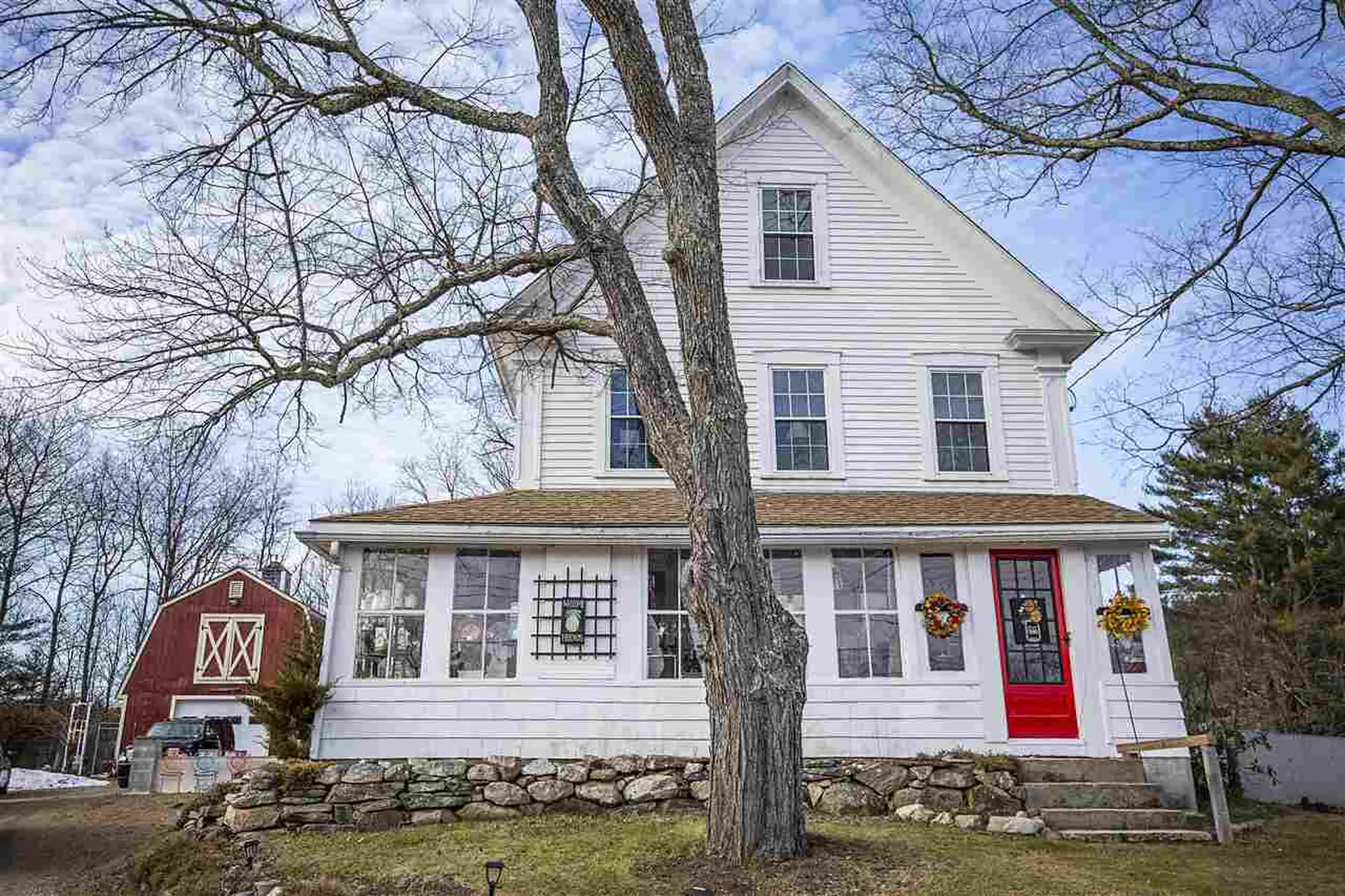 127 Chester Road Raymond NH 03077