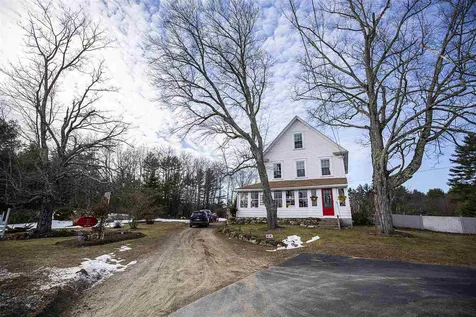 127 Chester Road Raymond NH 03077