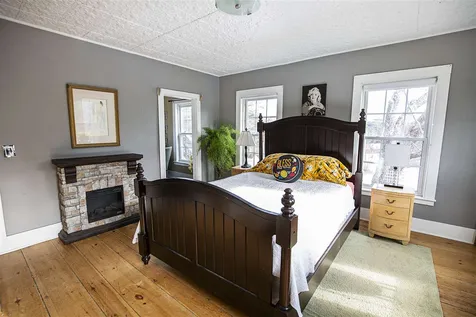 127 Chester Road Raymond NH 03077