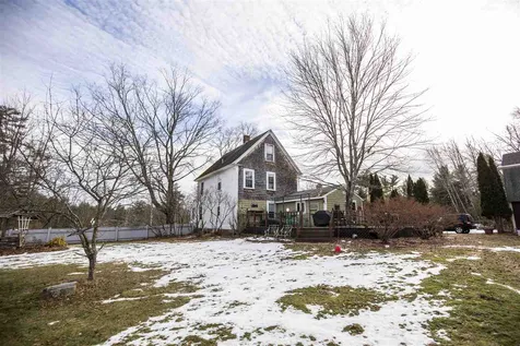 127 Chester Road Raymond NH 03077