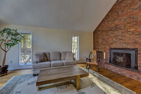 640 Edgemont Road Sunapee NH 03782