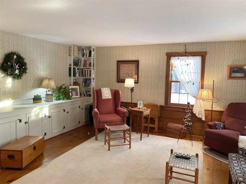 27 Scott Winn Road Peterborough NH 03458