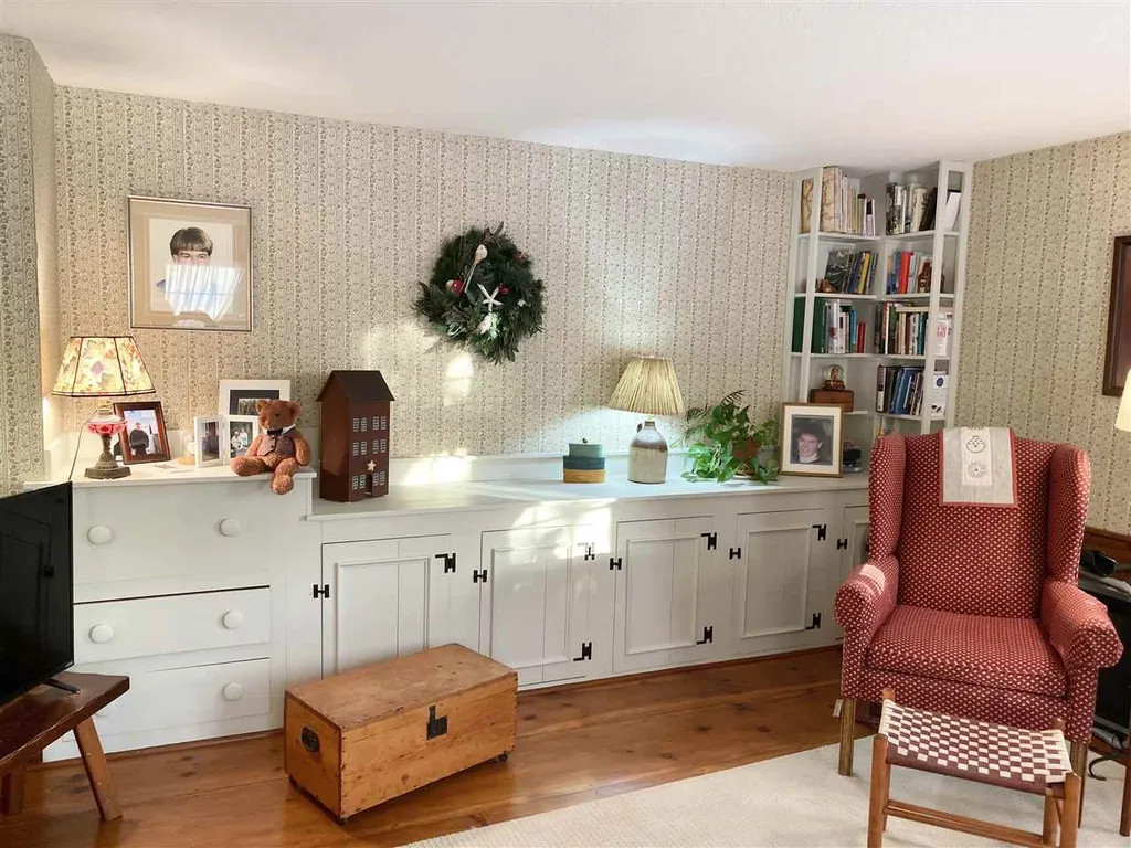 27 Scott Winn Road Peterborough NH 03458