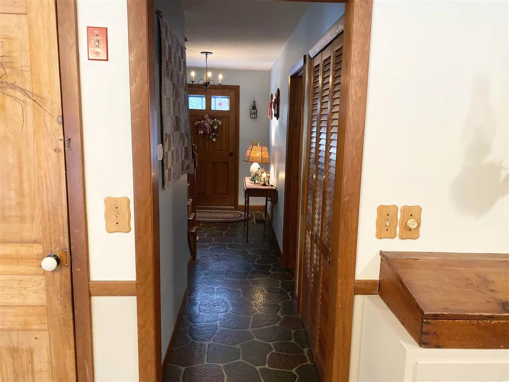 27 Scott Winn Road Peterborough NH 03458