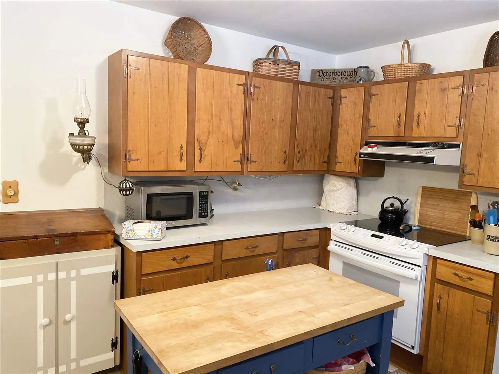 27 Scott Winn Road Peterborough NH 03458