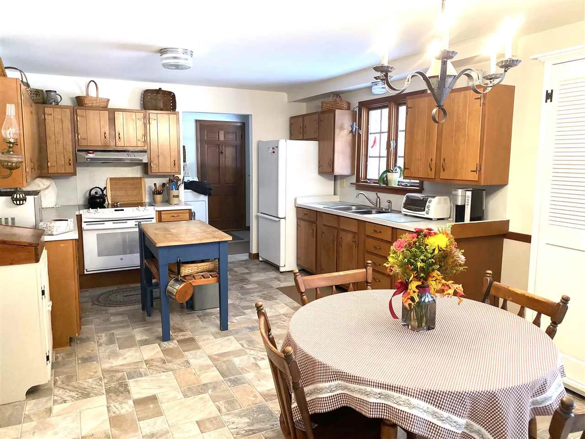 27 Scott Winn Road Peterborough NH 03458