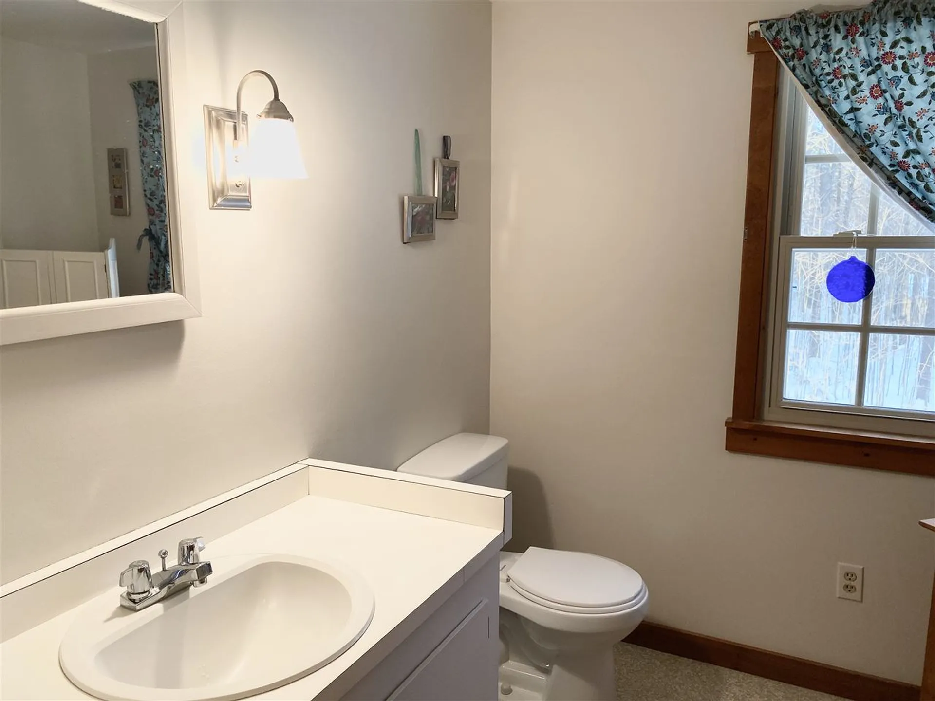 27 Scott Winn Road Peterborough NH 03458