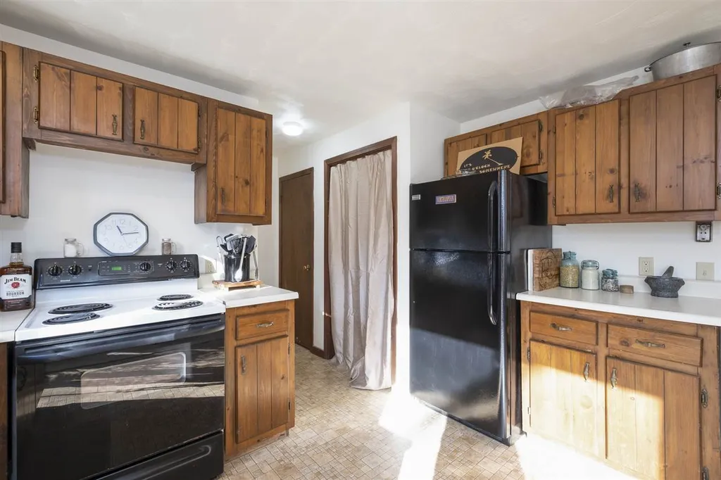 18-20 Meadow Street Laconia NH 03246