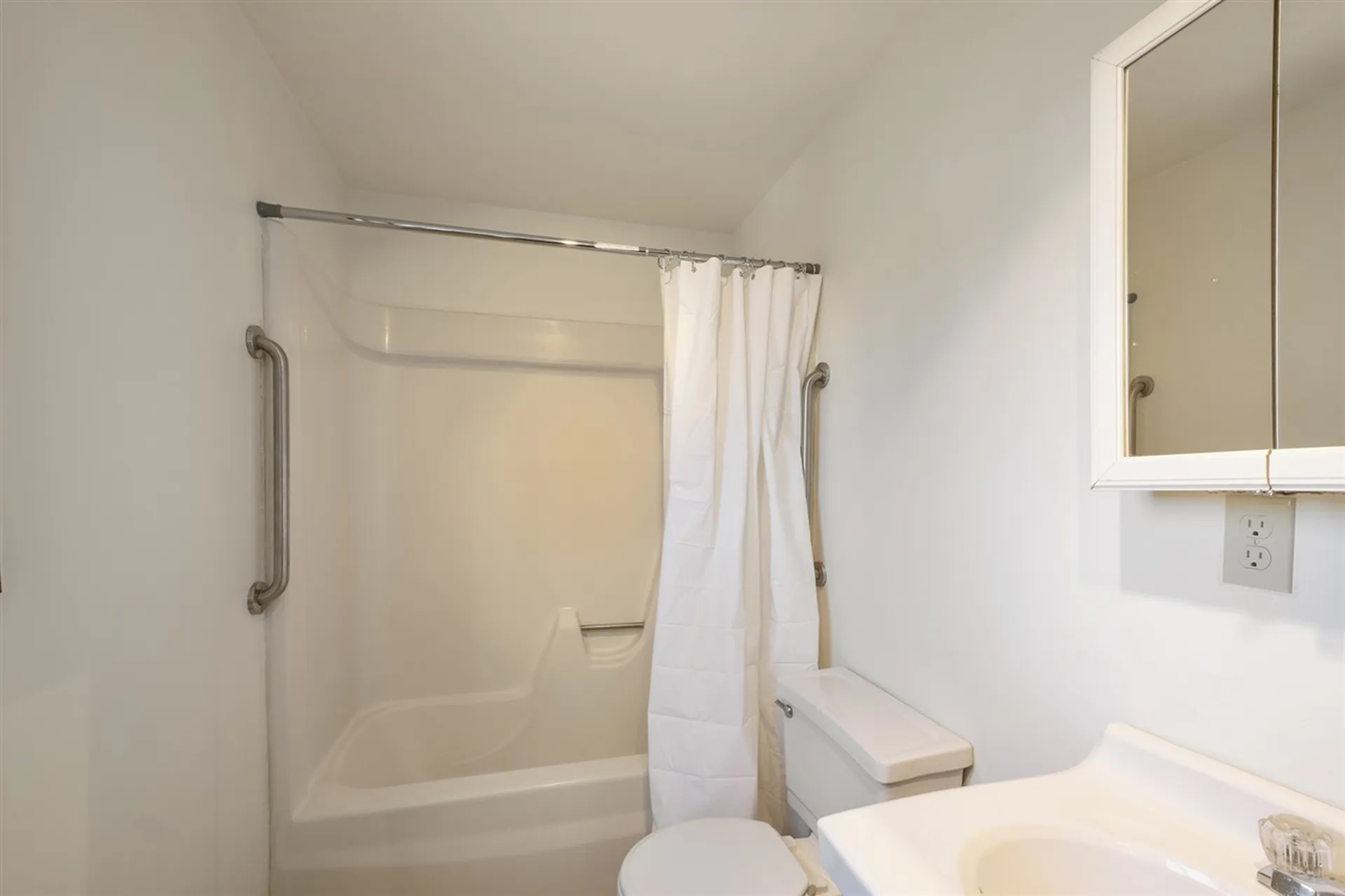 18-20 Meadow Street Laconia NH 03246